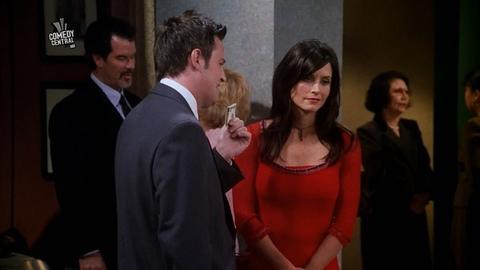 老友记  第七季,友情与生活的全新篇章 第3张